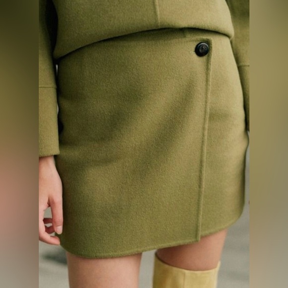 Sezane Laure skirt in olive green. Size 4. Excellent condition! Worn only ONCE! - Picture 4 of 4